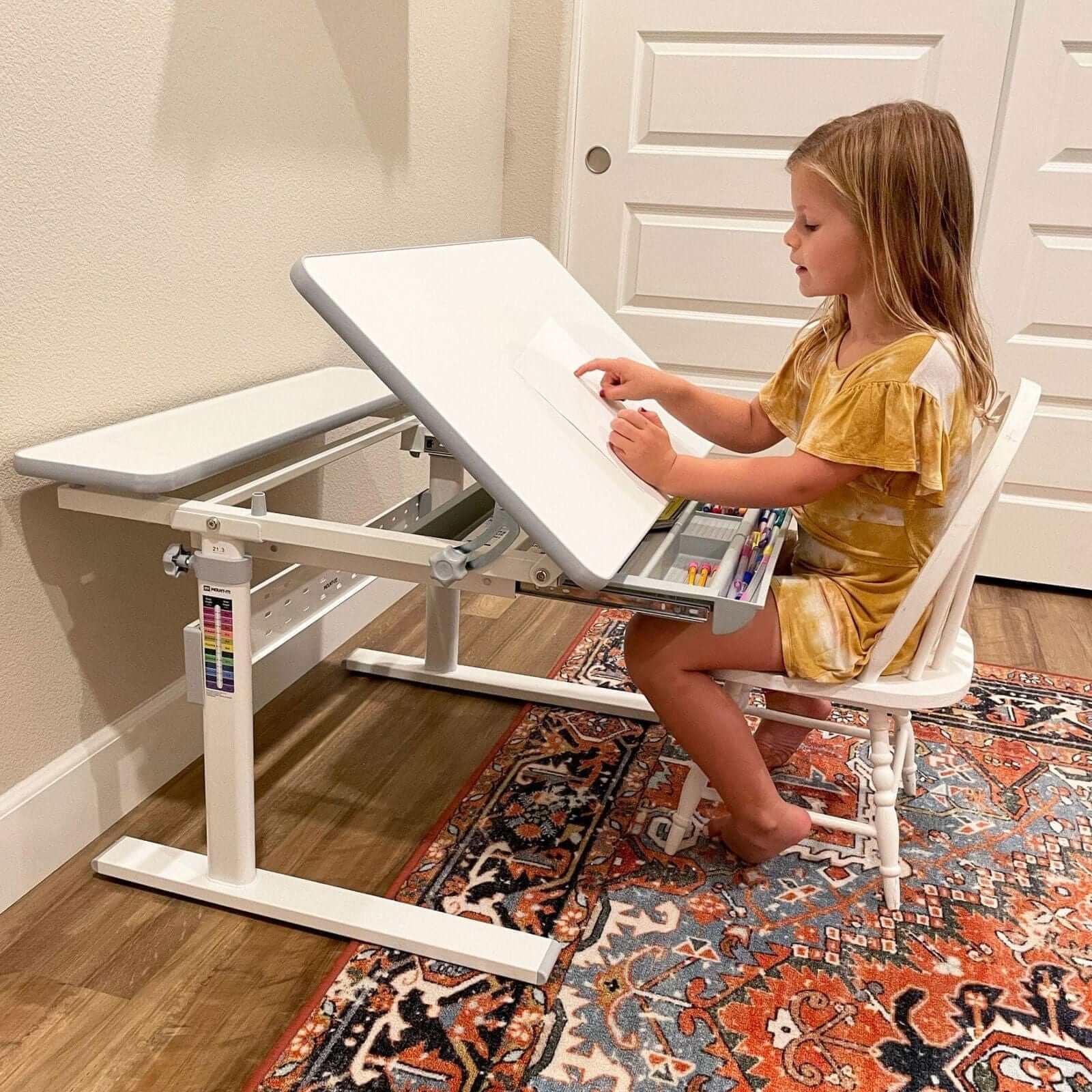 grey-height-adjustable-kid-s-desk-for-children-k-12-mount-it-mi-10204-1171583335