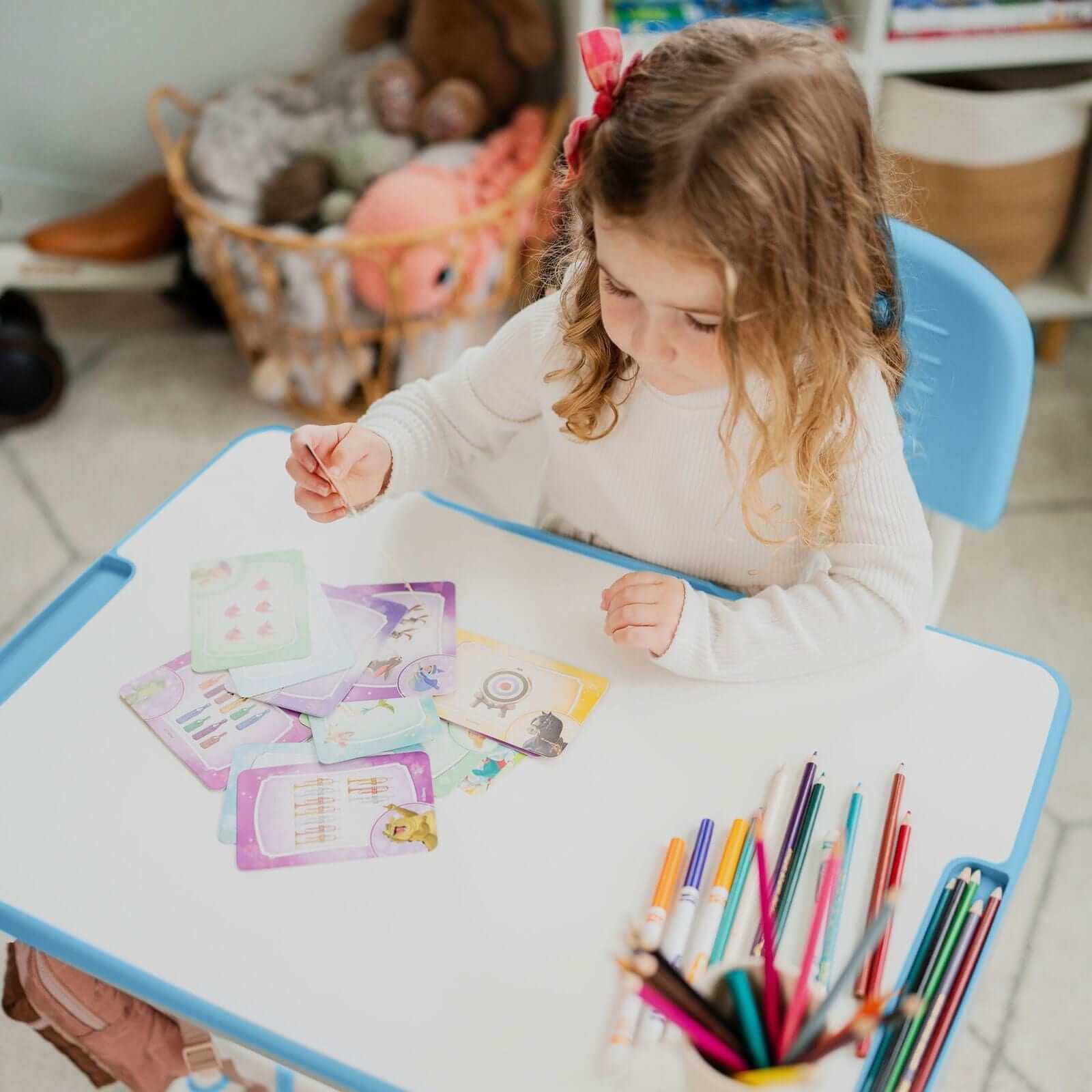 kids-desk-and-chair-set-for-ages-3-10-mount-it-1171583194